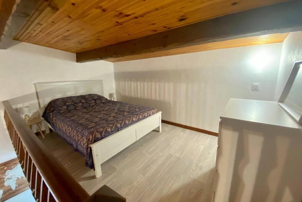 Au Calme Avec Vue Magnifique A Saint Maximin 아파트 외부 사진