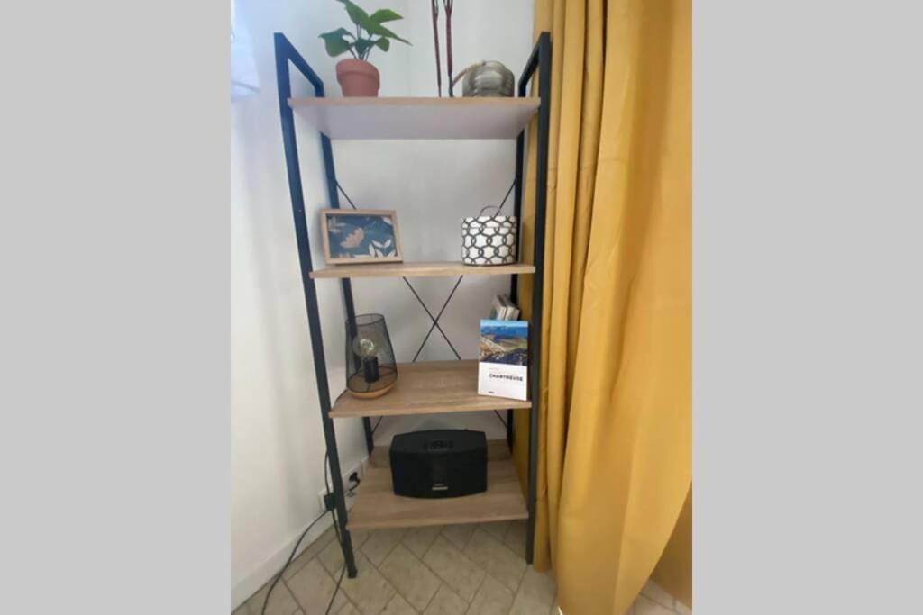 Au Calme Avec Vue Magnifique A Saint Maximin 아파트 외부 사진