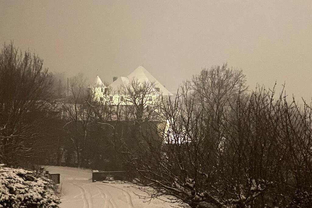 Au Calme Avec Vue Magnifique A Saint Maximin 아파트 외부 사진